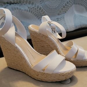 Gianni Bini White Espadrille Wedges